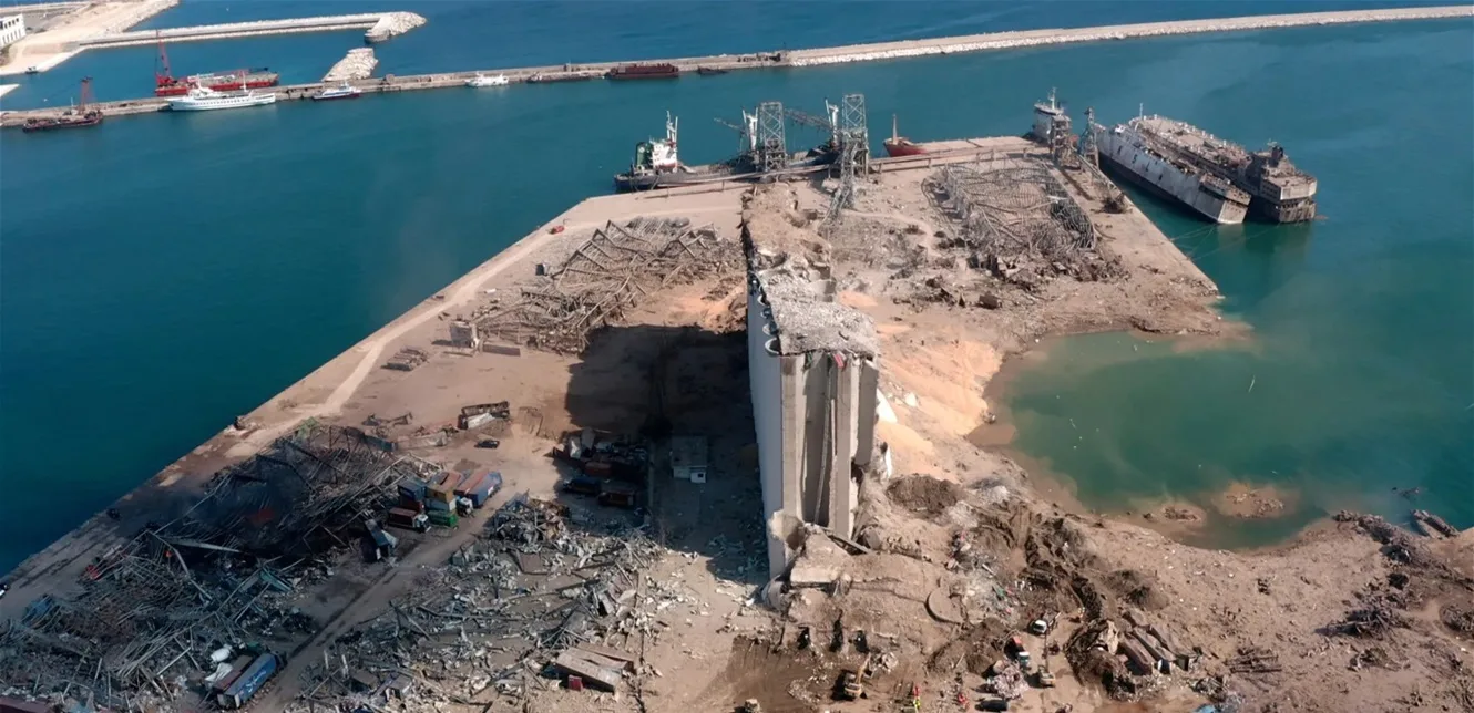 لتيسير عملية تخزين القمح.. حاصباني يلتقي وزير الأشغال لمناقشة إزالة الأنقاض من محيط أهراءات مرفأ بيروت لتيسير عملية تخزين القمح.. حاصباني يلتقي وزير الأشغال لمناقشة إزالة الأنقاض من محيط أهراءات مرفأ بيروت