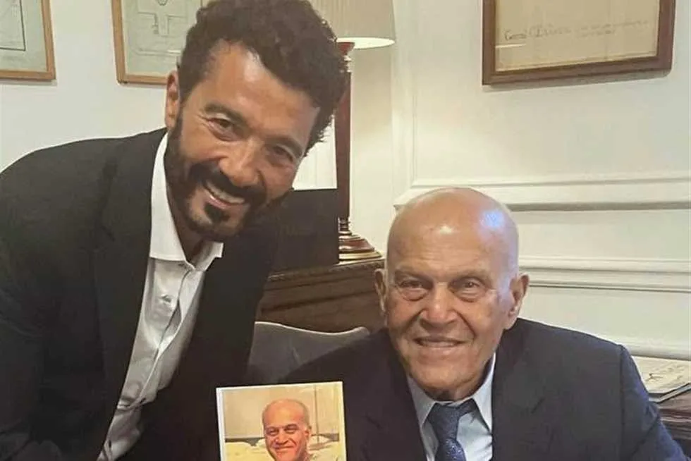 «لحظة مميزة».. خالد النبوي يؤازر مجدي يعقوب خلال حفل إطلاق كتابه (التفاصيل) «لحظة مميزة».. خالد النبوي يؤازر مجدي يعقوب خلال حفل إطلاق كتابه (التفاصيل)