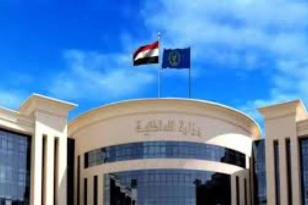 لزيادة نسبة المشاهدة.. وزارة الداخلية تكشف حقيقة فيديو احتجاز شخصين في الإسكندرية لزيادة نسبة المشاهدة.. وزارة الداخلية تكشف حقيقة فيديو احتجاز شخصين في الإسكندرية
