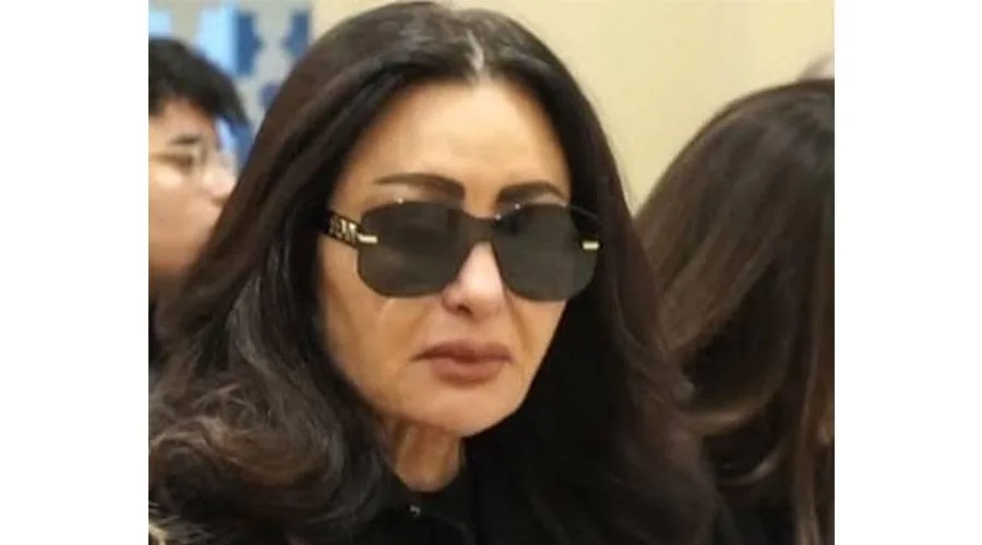 لطيفة تؤخر إصدار ألبومها بسبب وفاة شقيقها. لطيفة تؤخر إصدار ألبومها بسبب وفاة شقيقها.