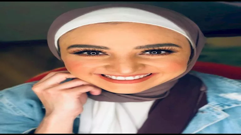 لن أستطيع إقناعك بالصلاة”.. هلا رشدي تثير الجدل بسبب أظافر الأكريليك لن أستطيع إقناعك بالصلاة”.. هلا رشدي تثير الجدل بسبب أظافر الأكريليك