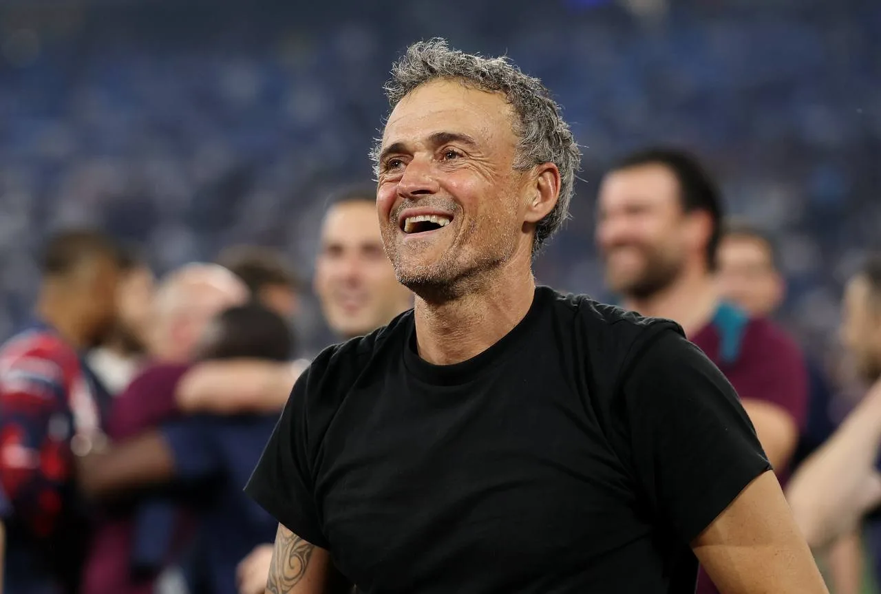 لويس إنريكي يحقق إنجازاً تاريخياً في دوري أبطال أوروبا لويس إنريكي يحقق إنجازاً تاريخياً في دوري أبطال أوروبا