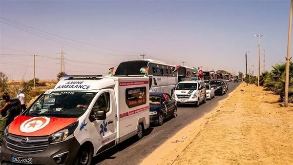 ليبيا توقف قافلة الصمود.. ومصدر ليبي: لا دخول للأراضي المصرية بدون تأشيرات ليبيا توقف قافلة الصمود.. ومصدر ليبي: لا دخول للأراضي المصرية بدون تأشيرات