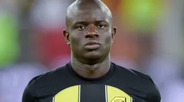 ليس الهلال وحده.. 3 أندية أخرى تسعى للتعاقد مع كانتي من الاتحاد