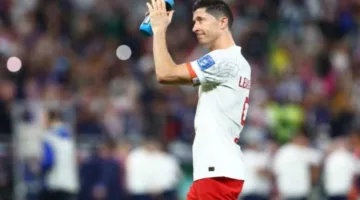 ليفاندوفسكي يعلن اعتزاله الدولي بعد تخليه عن شارة قيادة المنتخب