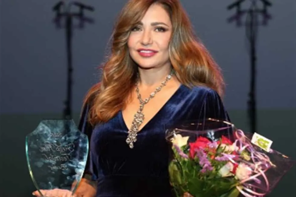 ليلى علوي عقب تكريمها في مهرجان روتردام: «محبة الجمهور هي أفضل تكريم لأي فنان» ليلى علوي عقب تكريمها في مهرجان روتردام: «محبة الجمهور هي أفضل تكريم لأي فنان»
