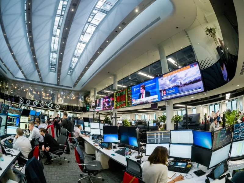 مؤشر سوق موسكو يسجل تراجعًا نسبته 0.01% عند الإغلاق