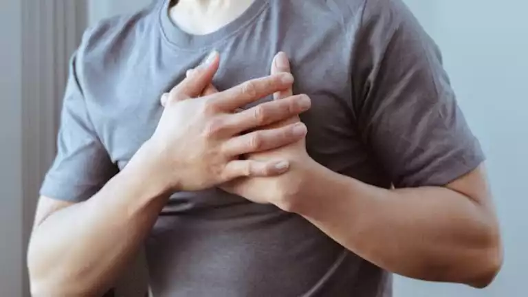 ما الأسباب وراء حدوث نوبة قلبية أثناء النوم؟ افحص 5 علامات تحذيرية ما الأسباب وراء حدوث نوبة قلبية أثناء النوم؟ افحص 5 علامات تحذيرية