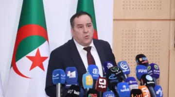 ما الدلالات السياسية وراء إطلاق إذاعتين في الجنوب الغربي للصحراء الجزائرية؟