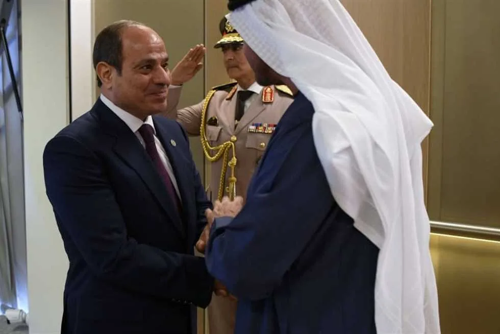 ما الذي يميز استقبال الرئيس السيسي في «الممر الفاخر» بمطار أبوظبي؟ ما الذي يميز استقبال الرئيس السيسي في «الممر الفاخر» بمطار أبوظبي؟