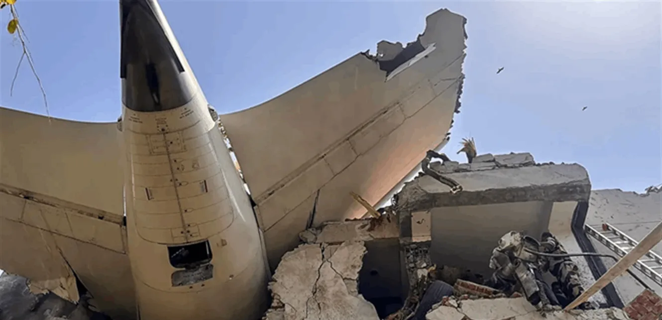 ما هي أسباب تحطم الطائرة الهندية؟… خبير الحوادث يكشف المعلومات. ما هي أسباب تحطم الطائرة الهندية؟… خبير الحوادث يكشف المعلومات.