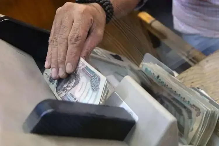 ما هي قيمة الزيادة في الرواتب بعد صرفها مبكرًا في يونيو؟.. إليك التفاصيل الكاملة بالأرقام ما هي قيمة الزيادة في الرواتب بعد صرفها مبكرًا في يونيو؟.. إليك التفاصيل الكاملة بالأرقام