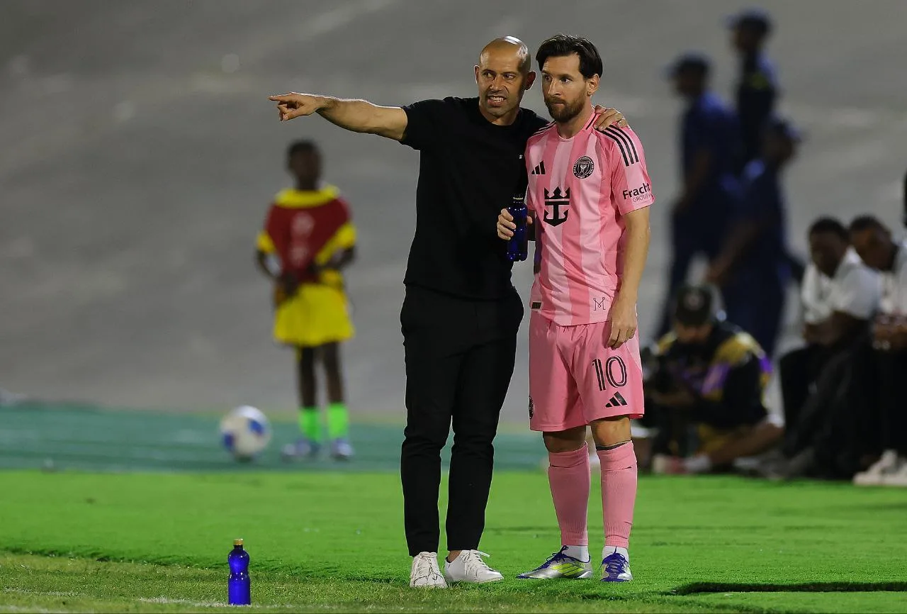 ماسكيرانو: أعتز بأداء الفريق أمام الأهلي ماسكيرانو: أعتز بأداء الفريق أمام الأهلي