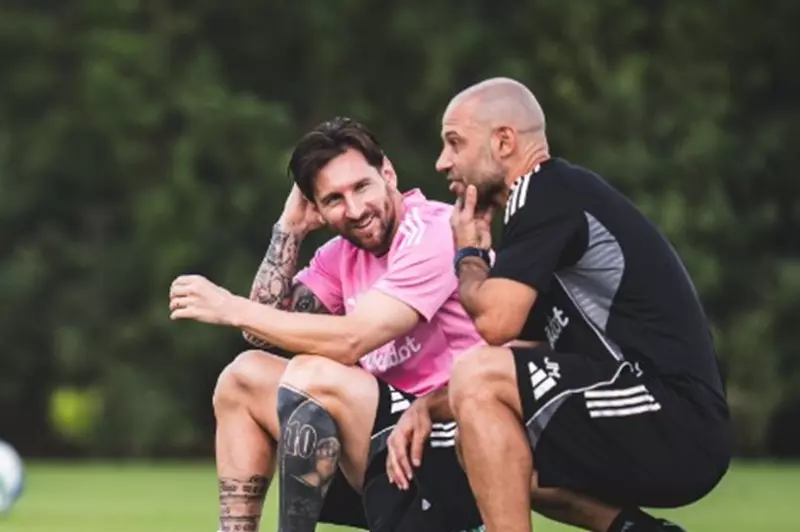 ماسكيرانو يكشف عن وضع ميسي قبل مباراة الأهلي ماسكيرانو يكشف عن وضع ميسي قبل مباراة الأهلي