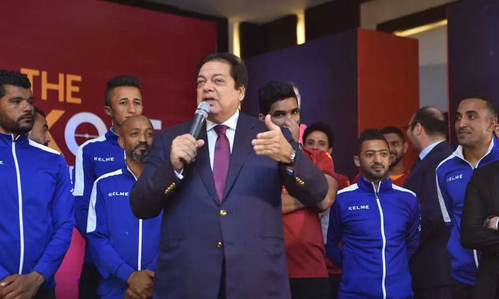مالك سيراميكا كليوباترا: سأقدم عيني للأهلي إذا طلبها.. وأتطلع لتوسيع مجال المنافسة مالك سيراميكا كليوباترا: سأقدم عيني للأهلي إذا طلبها.. وأتطلع لتوسيع مجال المنافسة