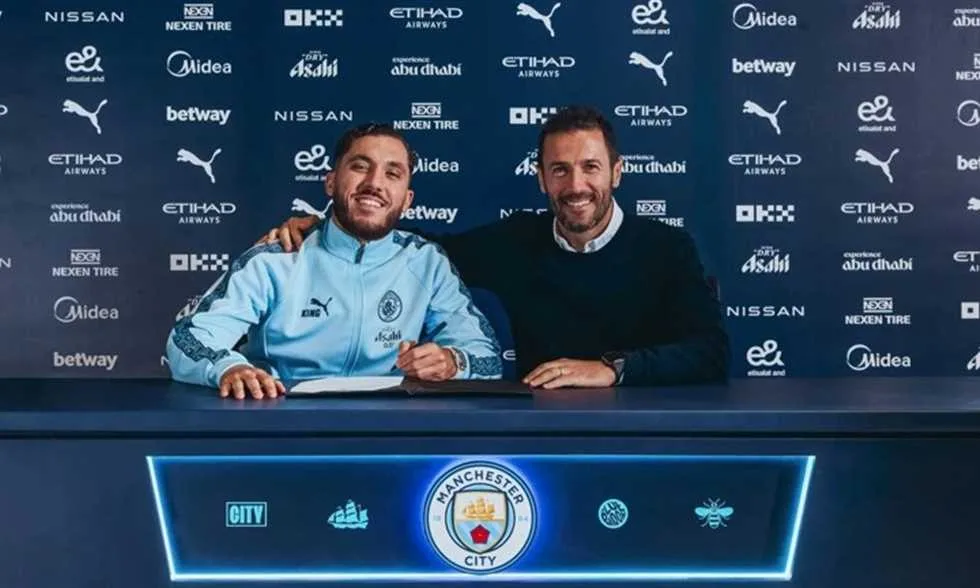 مانشستر سيتي يعلن عن توقيع ريان شرقي مانشستر سيتي يعلن عن توقيع ريان شرقي