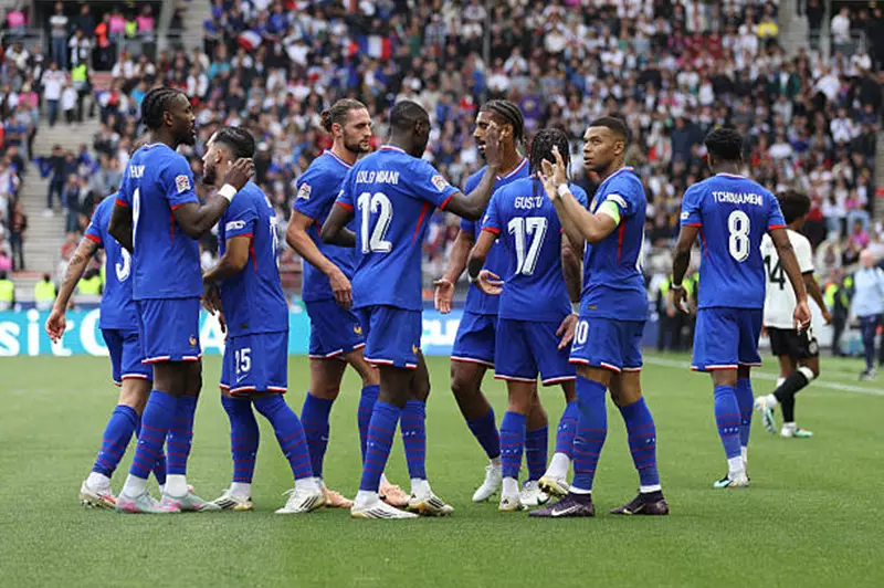 مبابي يقود فرنسا للفوز على ألمانيا بهدفين ويحقق المركز الثالث في دوري الأمم الأوروبية مبابي يقود فرنسا للفوز على ألمانيا بهدفين ويحقق المركز الثالث في دوري الأمم الأوروبية