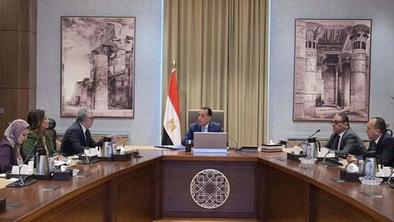 مجلس الوزراء: إطلاق تجربة أولية للمنصة الرقمية لمنح تراخيص الاستثمار مجلس الوزراء: إطلاق تجربة أولية للمنصة الرقمية لمنح تراخيص الاستثمار