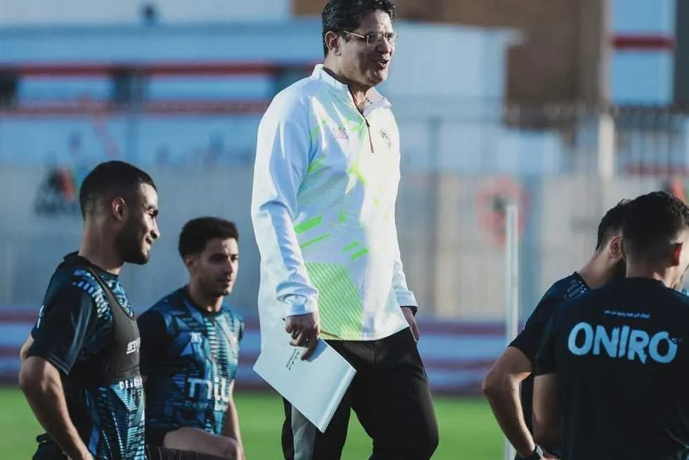 محاضرة فنية نهائية من الرمادي للاعبي الزمالك قبل لقاء بيراميدز محاضرة فنية نهائية من الرمادي للاعبي الزمالك قبل لقاء بيراميدز