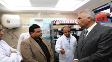 محافظ أسوان يزور مركز الرعاية الصحية للأسرة في العوضلاب بإدفو