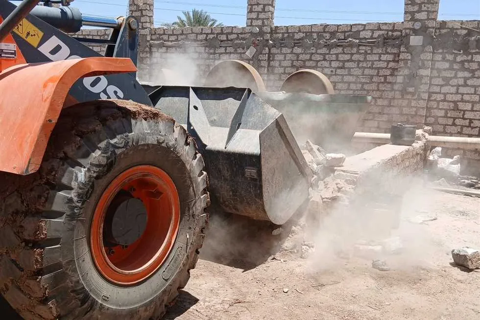 محافظ أسوان يوجه نداءً لأصحاب طلبات تقنين الأراضي للاستفادة من الفرصة وتسريع إنهاء الإجراءات محافظ أسوان يوجه نداءً لأصحاب طلبات تقنين الأراضي للاستفادة من الفرصة وتسريع إنهاء الإجراءات