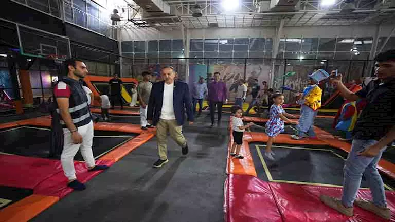 محافظ أسيوط يرافق الأيتام في نشاط ترفيهي خلال عيد الأضحى (صور) محافظ أسيوط يرافق الأيتام في نشاط ترفيهي خلال عيد الأضحى (صور)