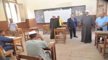 محافظ أسيوط يقوم بجولة لمتابعة امتحانات الثانوية الأزهرية – صور