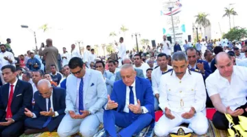 محافظ الأقصر يشارك في صلاة عيد الأضحى في ساحة سيدي أبوالحجاج