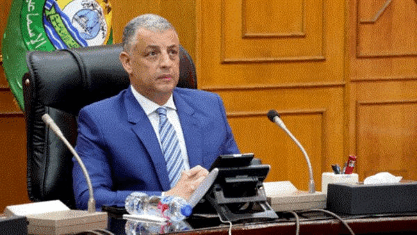 محافظ الإسماعيلية يتناول متطلبات المواطنين في مجال مياه الشرب ويشدد: “توفير مياه نظيفة حق لكل فرد”