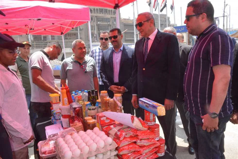 محافظ الغربية يدشن المرحلة الثانية من سوق اليوم الواحد في طنطا محافظ الغربية يدشن المرحلة الثانية من سوق اليوم الواحد في طنطا