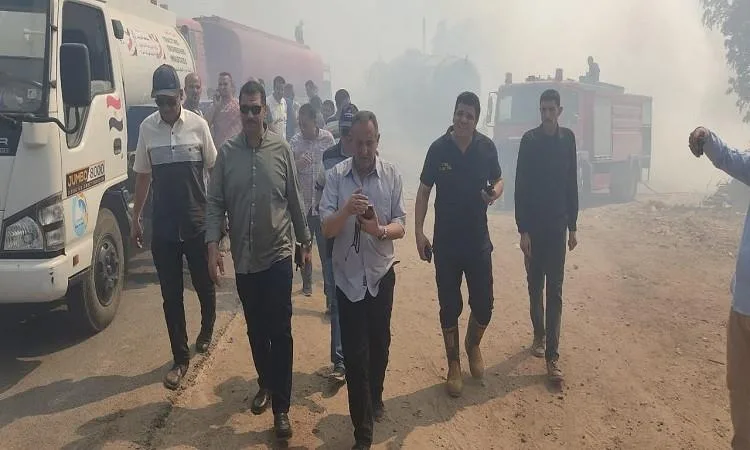 محافظ الغربية يعلن إخماد حريق في مخزن كتان بزفتى محافظ الغربية يعلن إخماد حريق في مخزن كتان بزفتى