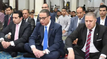 محافظ الفيوم يشارك في صلاة عيد الأضحى في مسجد ناصر الكبير
