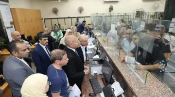 محافظ القاهرة يزور إدارات الديوان العام والمركز التكنولوجي للاحتفال بعيد الفطر