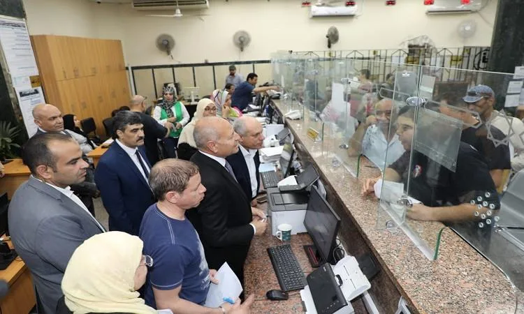 محافظ القاهرة يزور إدارات الديوان العام والمركز التكنولوجي للاحتفال بعيد الفطر محافظ القاهرة يزور إدارات الديوان العام والمركز التكنولوجي للاحتفال بعيد الفطر