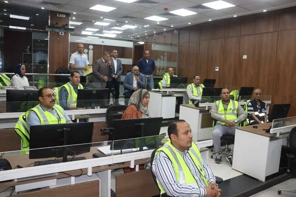 محافظ القليوبية: استمرار جلسات مركز التحكم والإشراف على الشبكة الوطنية للطوارئ والسلامة في ديوان المحافظة. محافظ القليوبية: استمرار جلسات مركز التحكم والإشراف على الشبكة الوطنية للطوارئ والسلامة في ديوان المحافظة.