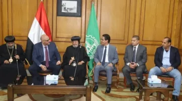 محافظ القليوبية ورئيس جامعة بنها يلتقيان وفداً من الكنيسة لتهنئتهم بعيد الأضحى المبارك