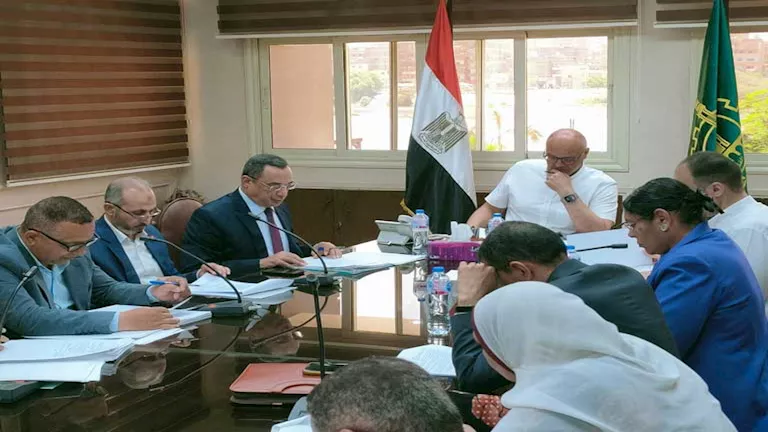 محافظ القليوبية يقود اجتماع مجلس المناطق الصناعية محافظ القليوبية يقود اجتماع مجلس المناطق الصناعية