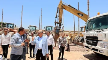 محافظ المنيا يزور الحملة الميكانيكية ويكافئ السائقين المثاليين (صور)