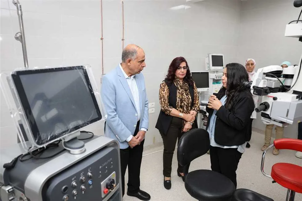 محافظ المنيا يفتتح تحديثات «مستشفى الرمد»، أحد أعرق المستشفيات التخصصية في صعيد مصر محافظ المنيا يفتتح تحديثات «مستشفى الرمد»، أحد أعرق المستشفيات التخصصية في صعيد مصر