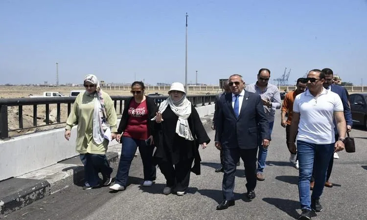 محافظ بورسعيد يستعرض ميدانيًا مشروع إنشاء جسر لمحور اللواء أحمد عبد الله محافظ بورسعيد يستعرض ميدانيًا مشروع إنشاء جسر لمحور اللواء أحمد عبد الله