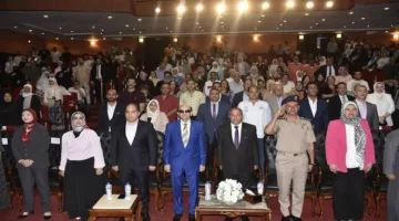 محافظ بورسعيد يشارك في ندوة توعوية تحت عنوان “الفن والثقافة وتطوير الإنسان”