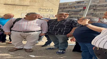 محافظ بورسعيد يعاتب مسؤول شركة النظافة: “تسببتم في تشويه مظهرنا” – صور