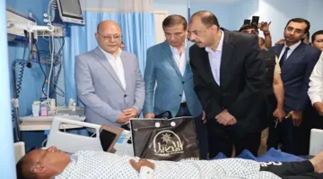محافظ سوهاج يكرّم موظفًا زراعيًا تعرّض للاعتداء أثناء حملة لمكافحة التعديات