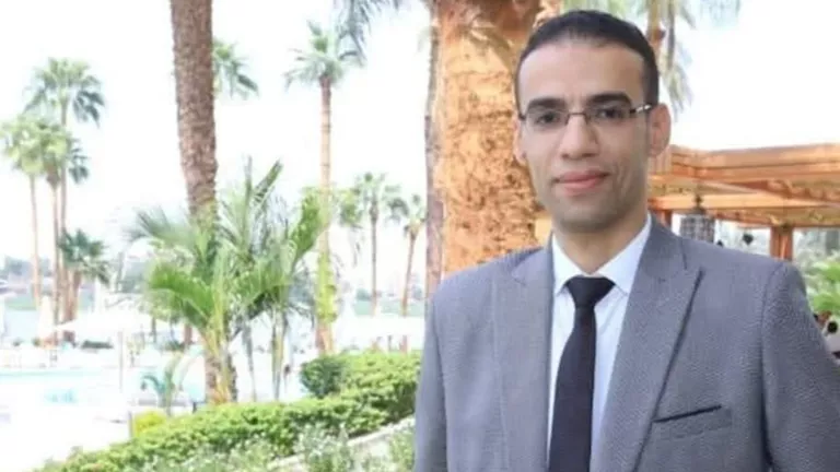 محافظ سوهاج ينعى مدير العلاقات العامة: لقد كان نموذجًا للوفاء والجدية