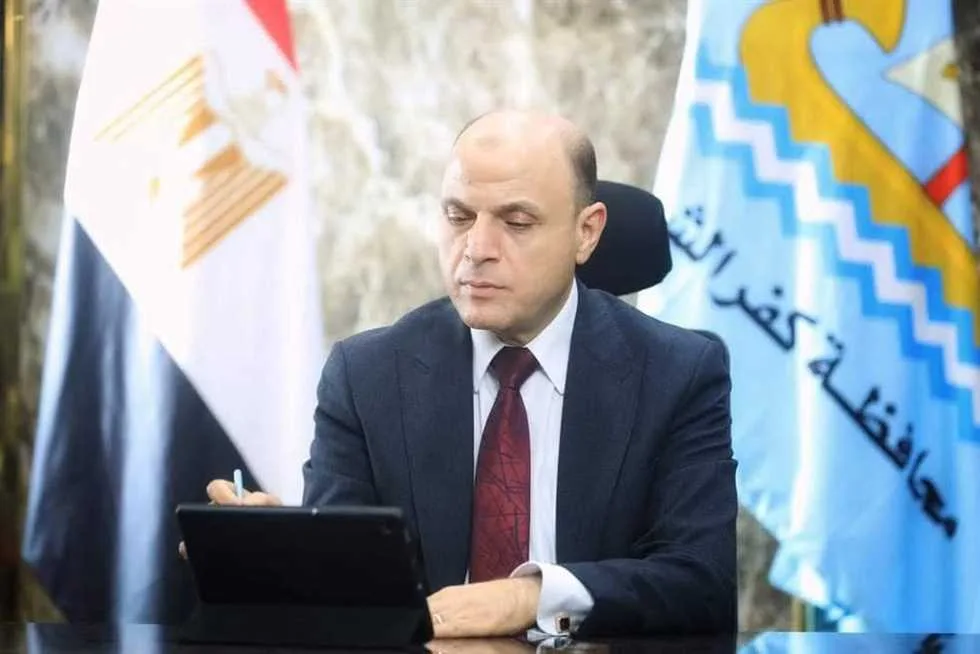 محافظ كفر الشيخ: بدء حملة “من بدري أمان” للكشف المبكر عن السرطان يوم غدٍ. محافظ كفر الشيخ: بدء حملة “من بدري أمان” للكشف المبكر عن السرطان يوم غدٍ.