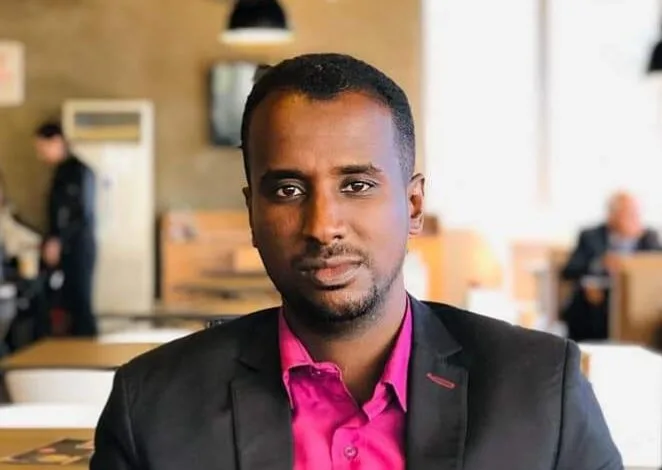 محمد أبوزيد كروم يكتب: تحية للسلاح والنضال، وللنصر الذي بات قريباً محمد أبوزيد كروم يكتب: تحية للسلاح والنضال، وللنصر الذي بات قريباً