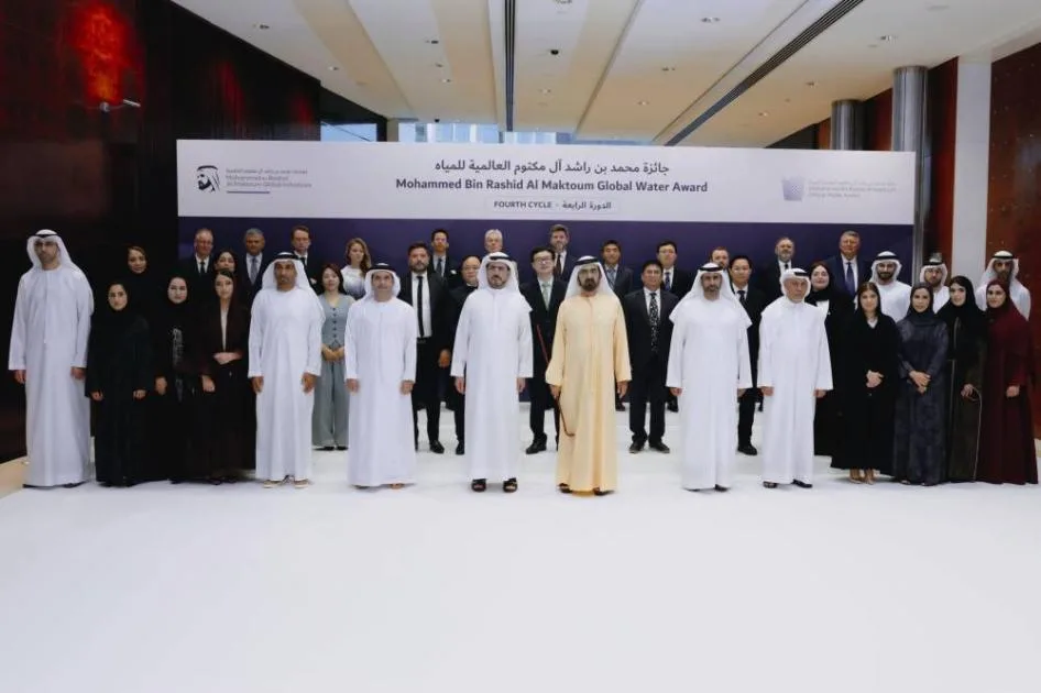 محمد بن راشد: الابتكار في تأمين المياه هو عمل خير مستمر ونفع دائم لا ينقطع محمد بن راشد: الابتكار في تأمين المياه هو عمل خير مستمر ونفع دائم لا ينقطع