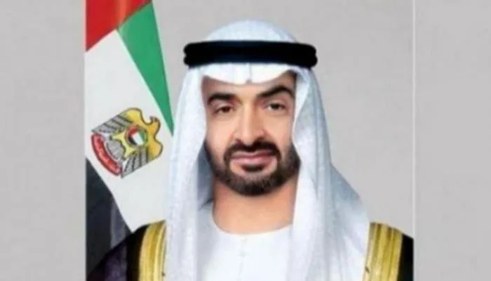 محمد بن زايد يشارك في صلاة عيد الأضحى بمسجد الشيخ زايد في أبوظبي محمد بن زايد يشارك في صلاة عيد الأضحى بمسجد الشيخ زايد في أبوظبي