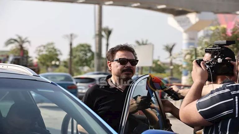 محمد رياض ووفاء عامر: حضور المشاهير في جنازة الفنانة الراحلة سميحة أيوب محمد رياض ووفاء عامر: حضور المشاهير في جنازة الفنانة الراحلة سميحة أيوب