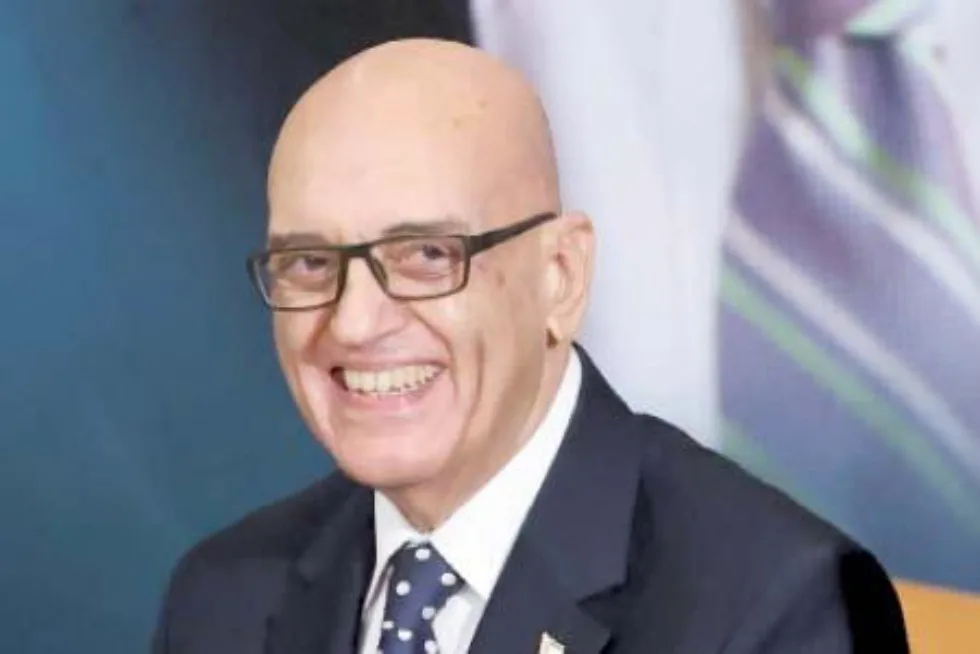 محمد سلماوي: زاويتي الخاصة توفر لي سكينة تساهم في عملية الكتابة محمد سلماوي: زاويتي الخاصة توفر لي سكينة تساهم في عملية الكتابة